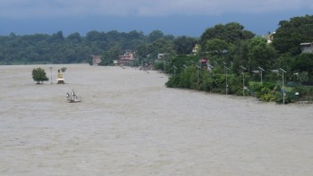 गलेश्वरमा नदी नियन्त्रण योजना निर्माण